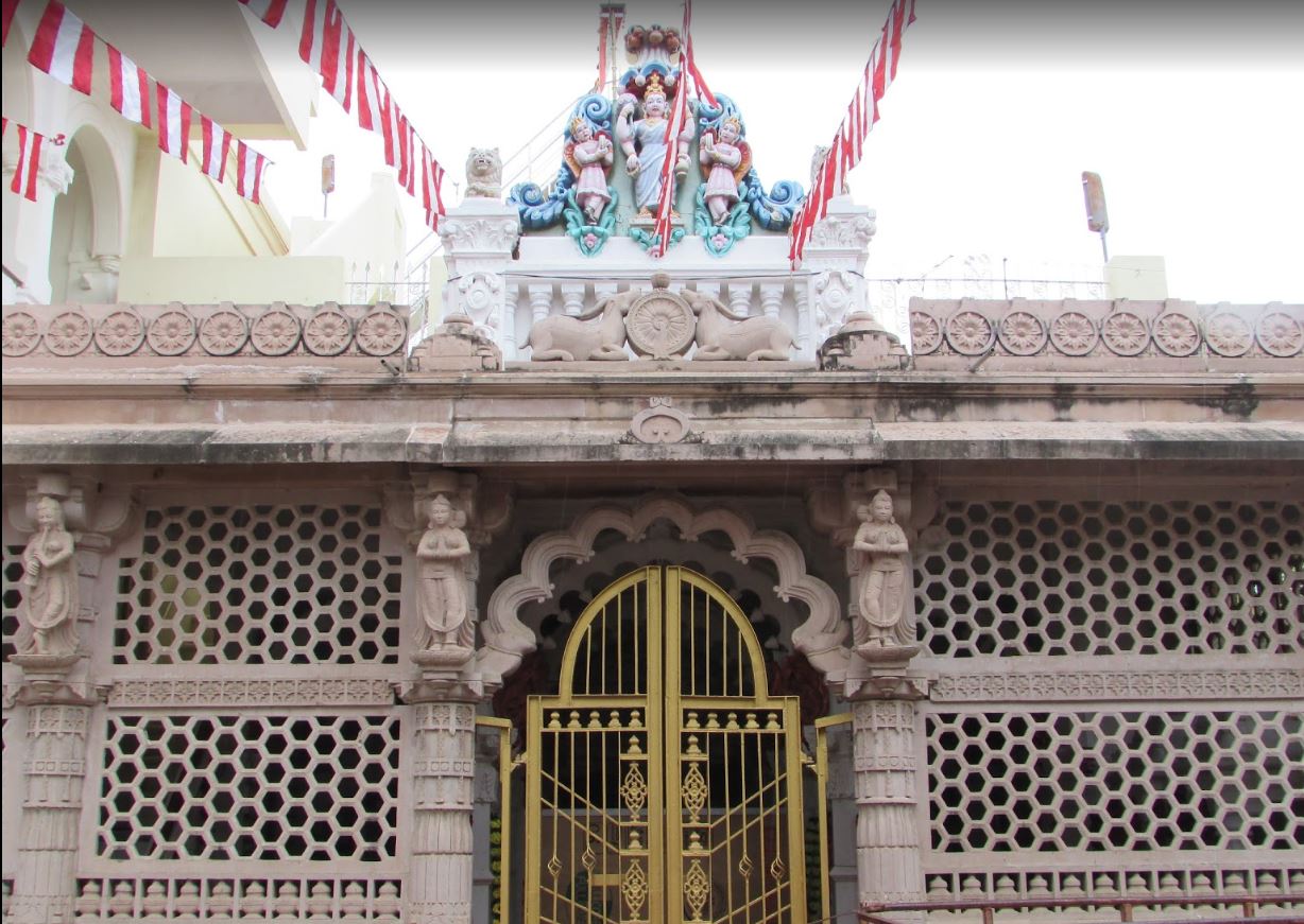 Shri Shantinath Jain Derasar KDO, Parola, District-Jalgaon (Mahrashtra) image 1