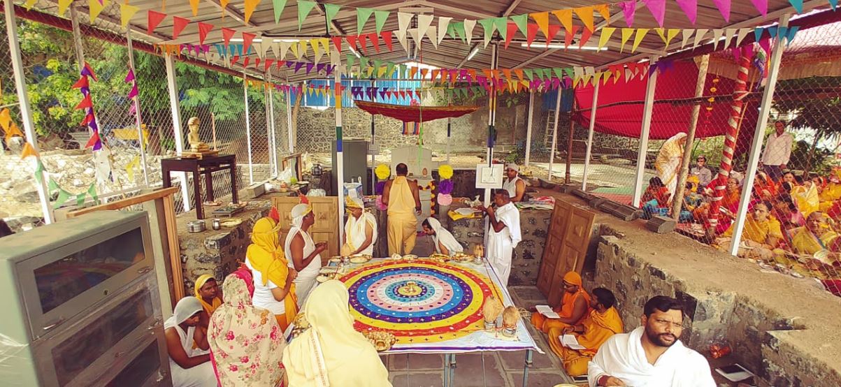 Shri 1008 Shantinath Ratnatray Digamber Jain Mandir, Sus, District-Pune (Maharashtra) image 2