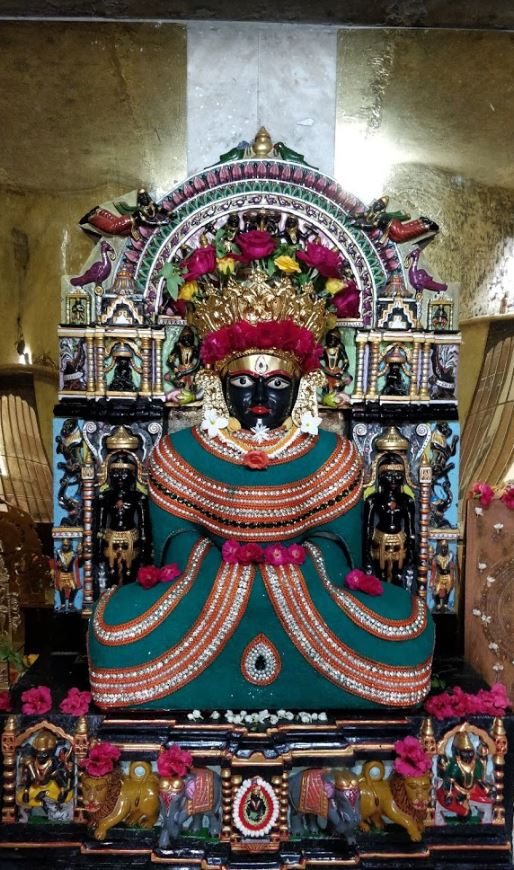 Shri Bhagwan Muni Suvratnath Swami Jinalaya, Siddharth Nagar, Goregaon (West), Mumbai (Maharashtra) image 3