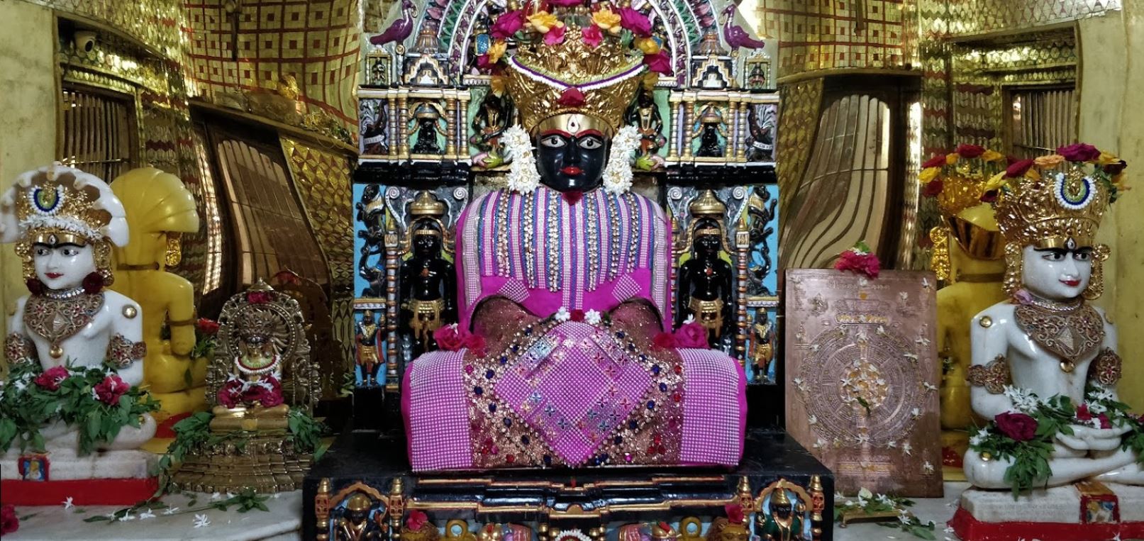 Shri Bhagwan Muni Suvratnath Swami Jinalaya, Siddharth Nagar, Goregaon (West), Mumbai (Maharashtra) image 4