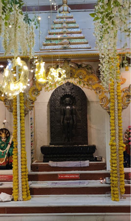 Shri 1008 Sarvatobhadra  Parshvnath Bhagwan and 12 Kuldevi Mata Mandir, Karanpura, Chhatrapati Sambhajinagar (Maharashtra) image 5