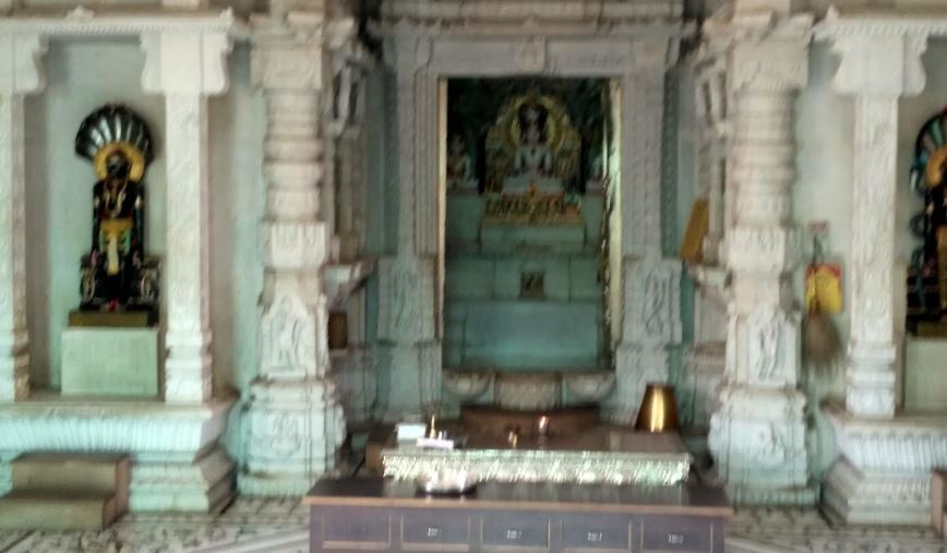 Shri Shantinath Bhagwan Shwetamber Jain Mandir Juni Mill, Murarji Peth, Solapur (Maharashtra) image 3