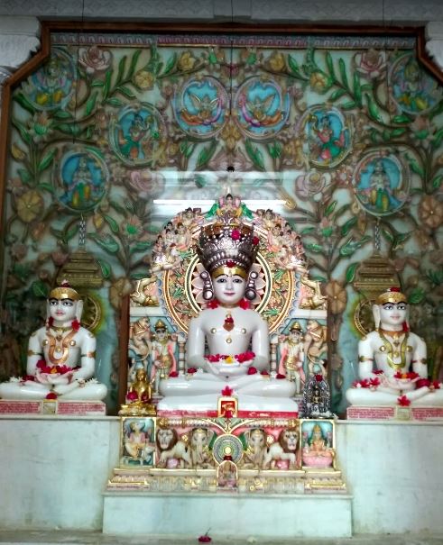 Shri Shantinath Bhagwan Shwetamber Jain Mandir Juni Mill, Murarji Peth, Solapur (Maharashtra) image 4