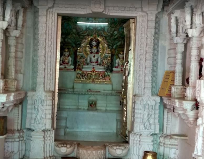 Shri Shantinath Bhagwan Shwetamber Jain Mandir Juni Mill, Murarji Peth, Solapur (Maharashtra) image 5