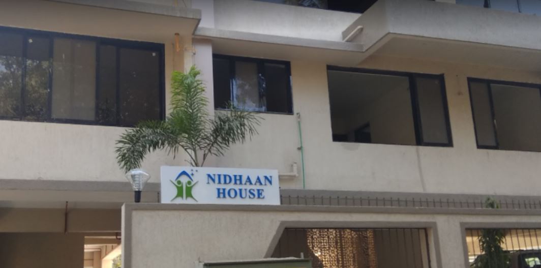 Shri Adinath Bhagwan Jain Ghar Derasar, Nidhaan House, Vile Parle East, Mumbai (Maharashtra) image 1