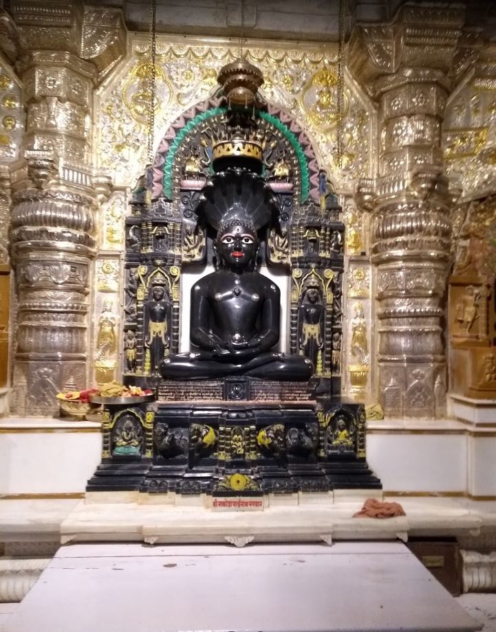 Adeshwar Maharaj Panch Dasha Oswal Sirohiya Gotiwala Temple, Shukrawar Peth, Pune (Maharashtra) image 7