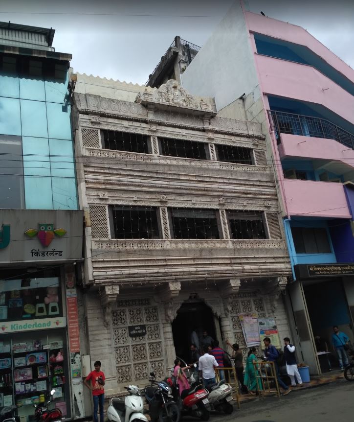 Shri Vasupujya Swami Shwetamber Jain Mandir, Centre Street, Camp, Pune (Maharashtra) image 1