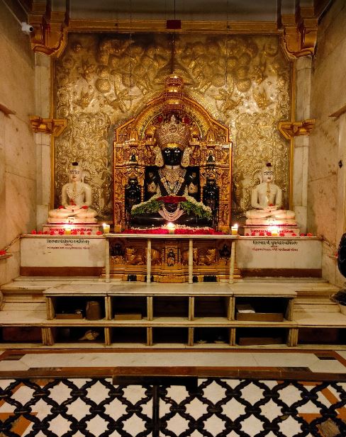 Shri Munisuvrat Swami Jain Derasar, Kandivali West, Mumbai (Maharashtra) image 4