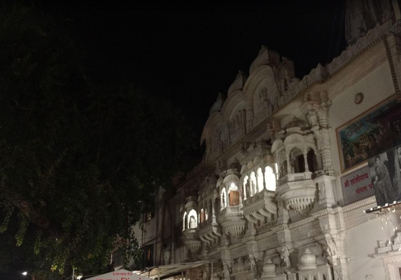 Shri Shantinath Bhagwan Jain Mandir, Bhopla Chowk, Camp, Pune (Maharashtra) image 2