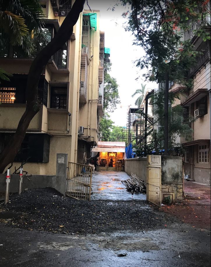 Shri Munisuvrat Swami Jain Derasar (Kumar Bhai Jain derasar), 46, Manikrao Lothiker Marg, Matunga, Mumbai (Maharashtra) image 1