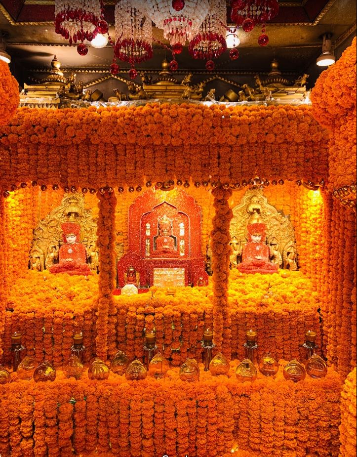 Shri Munisuvrat Swami Jain Derasar (Kumar Bhai Jain derasar), 46, Manikrao Lothiker Marg, Matunga, Mumbai (Maharashtra) image 2