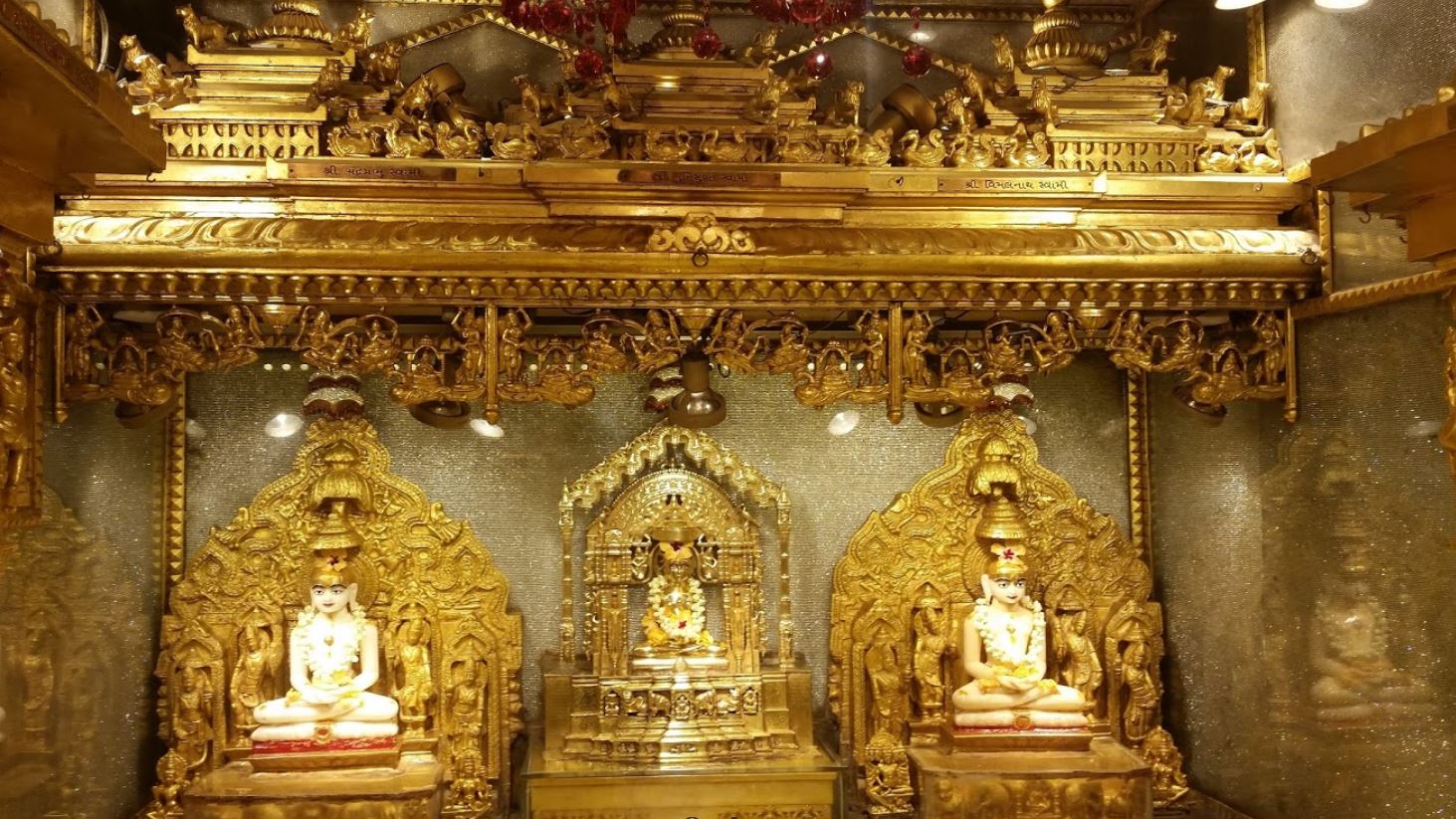 Shri Munisuvrat Swami Jain Derasar (Kumar Bhai Jain derasar), 46, Manikrao Lothiker Marg, Matunga, Mumbai (Maharashtra) image 3