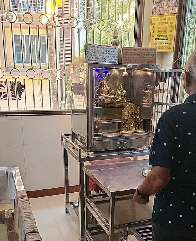 Shri 1008 Kunthunath Digamber Jain Chaitalaya, Sai Baba Nagar, Chembur, District - Mumbai Suburban (Maharashtra) thumbnail 2