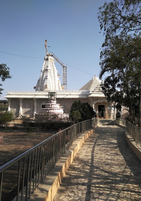 Shri Megh Parshvnath Jain Shwetamber Mandir, Nemi Nagar, Chandwad, District-Nashik (Maharashtra) image 2
