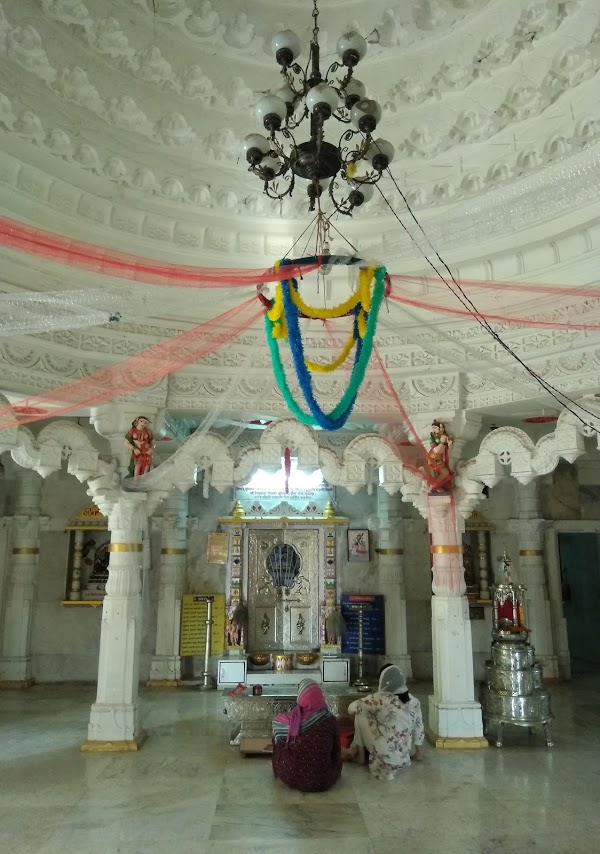 Shri Megh Parshvnath Jain Shwetamber Mandir, Nemi Nagar, Chandwad, District-Nashik (Maharashtra) image 3