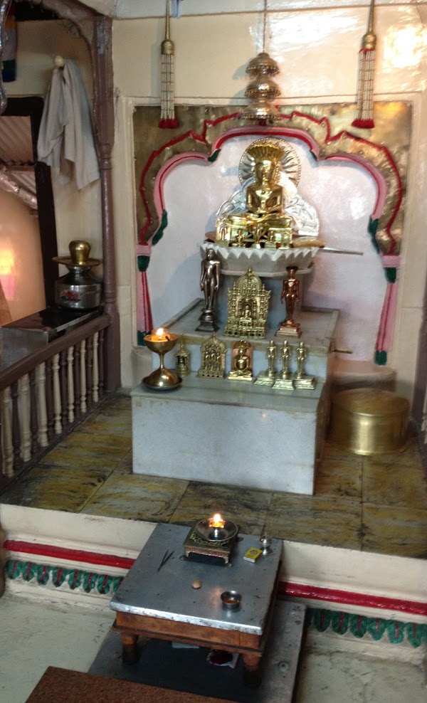 Shri Parshvnath Bhagwan Digamber Jain Mandir, Ganj Peth, Pune (Maharashtra) image 4