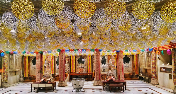 Shri Godi Parshvnath Jain Mandir, Guruwar Peth, Pune (Maharashtra) thumbnail 2