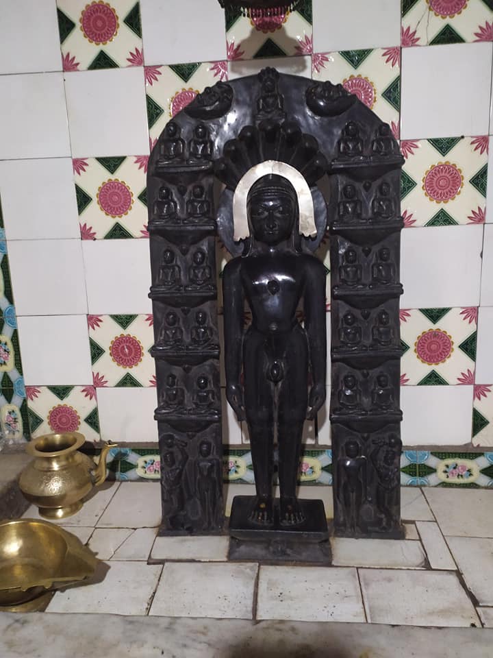 Shri Parshvnath Digamber Jain Mandir, Murgud, District-Kolhapur (Maharashtra) image 4