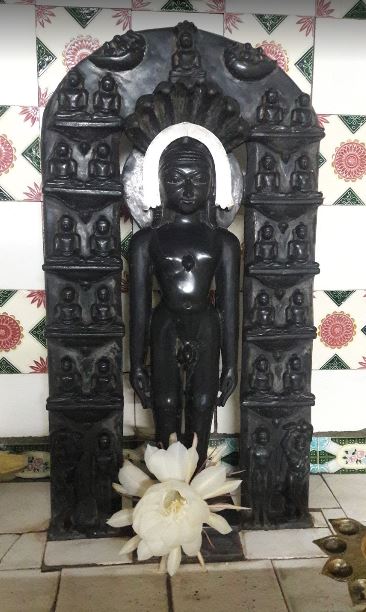 Shri Parshvnath Digamber Jain Mandir, Murgud, District-Kolhapur (Maharashtra) image 5