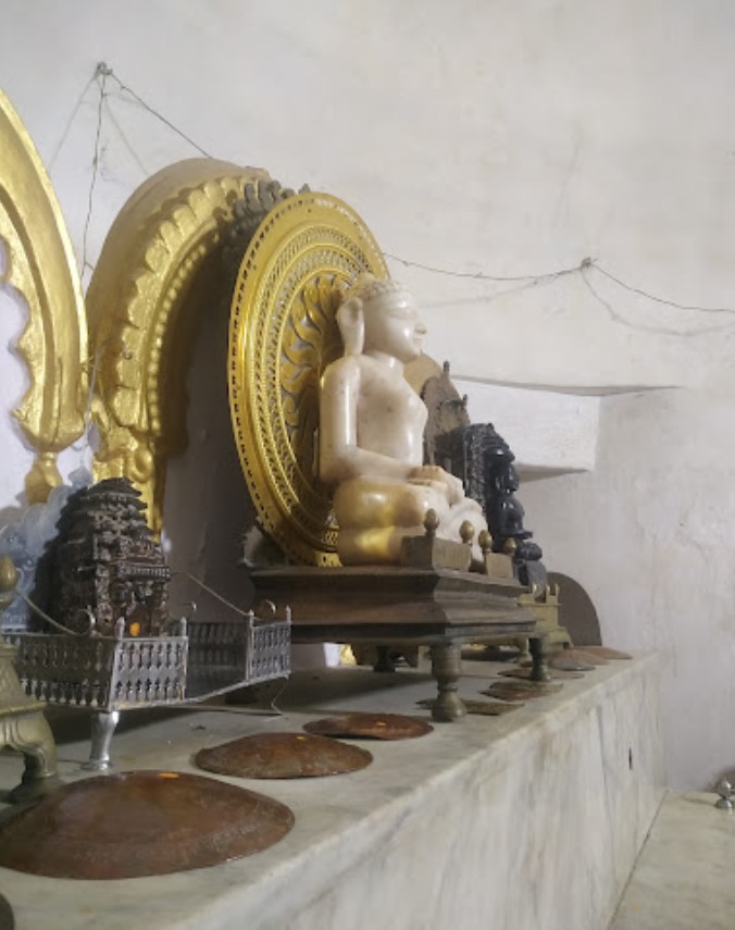 Shri Parshvnath Digamber Jain Mandir, Madhav Nagar, Bhandara (Maharashtra) image 4