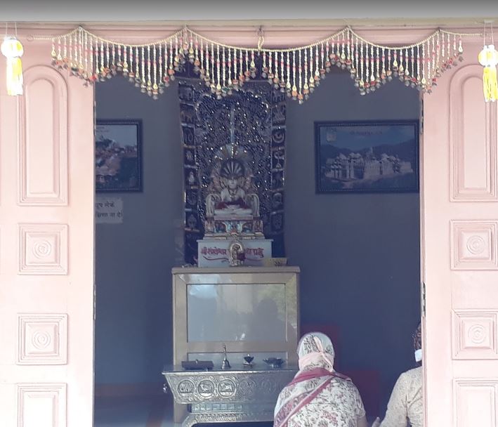 Shri Shankeshwar Parshvnath Jain Grih Mandir, Thiba Palace, Ratnagiri (Maharashtra) image 2