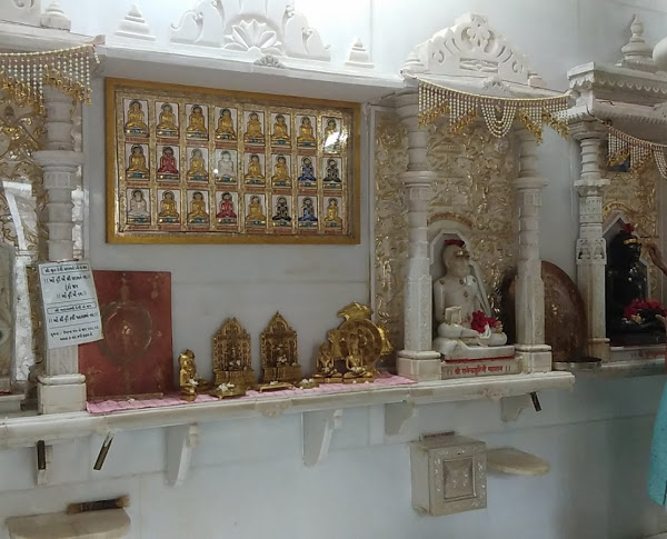 Shri Adinath Jain Ghar Derasar, Tirupati Apartment, Bhulabhai Desai Road, Mumbai (Maharashtra) image 4