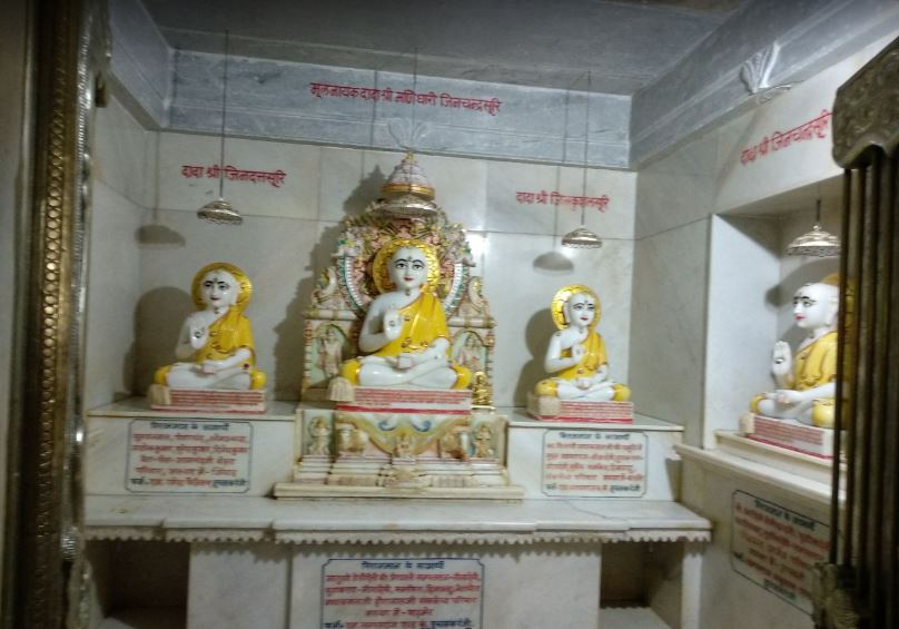 Shri Jain Shwetamber Manidhari Jinchandrasuri Dadabari, Mahadev Nagar, Ichalkaranji, District - Kolhapur (Maharashtra) image 3