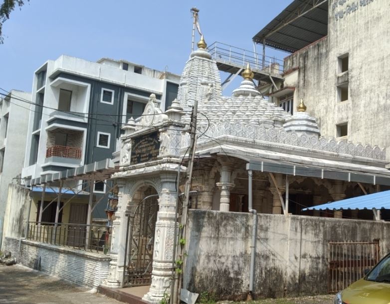 Shri Shantinath Shwetamber Jain Derasar, Gopipura, Dahanu, District - Palghar (Maharashtra) image 1