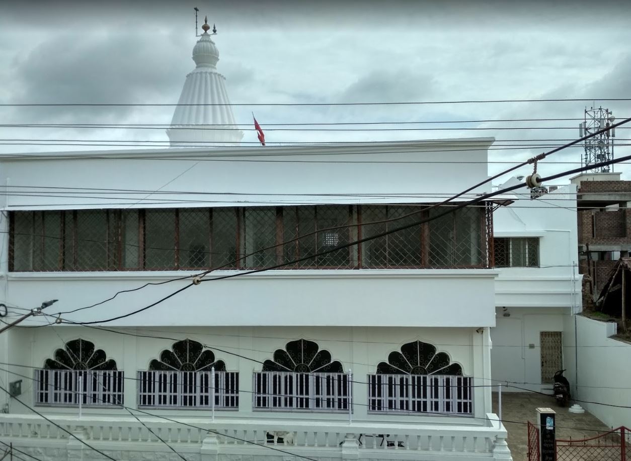 Shri 1008 Chandraprabhu Digamber Jain Mandir, Police Lines, Phaltan, District - Satara (Maharashtra) image 2