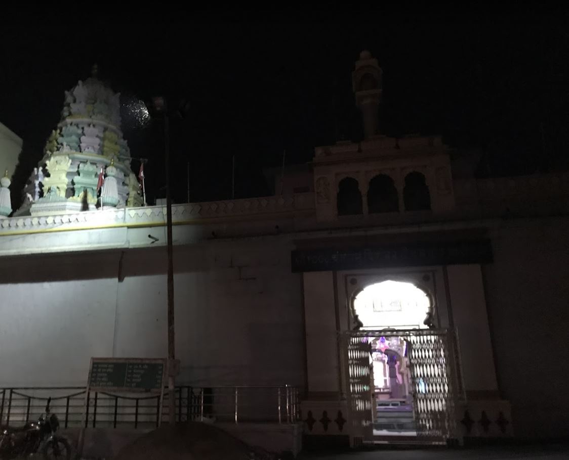 Shri Chandraprabhu Digamber Jain Mandir, Ravivar Peth, Phaltan, District - Satara (Maharashtra) image 1