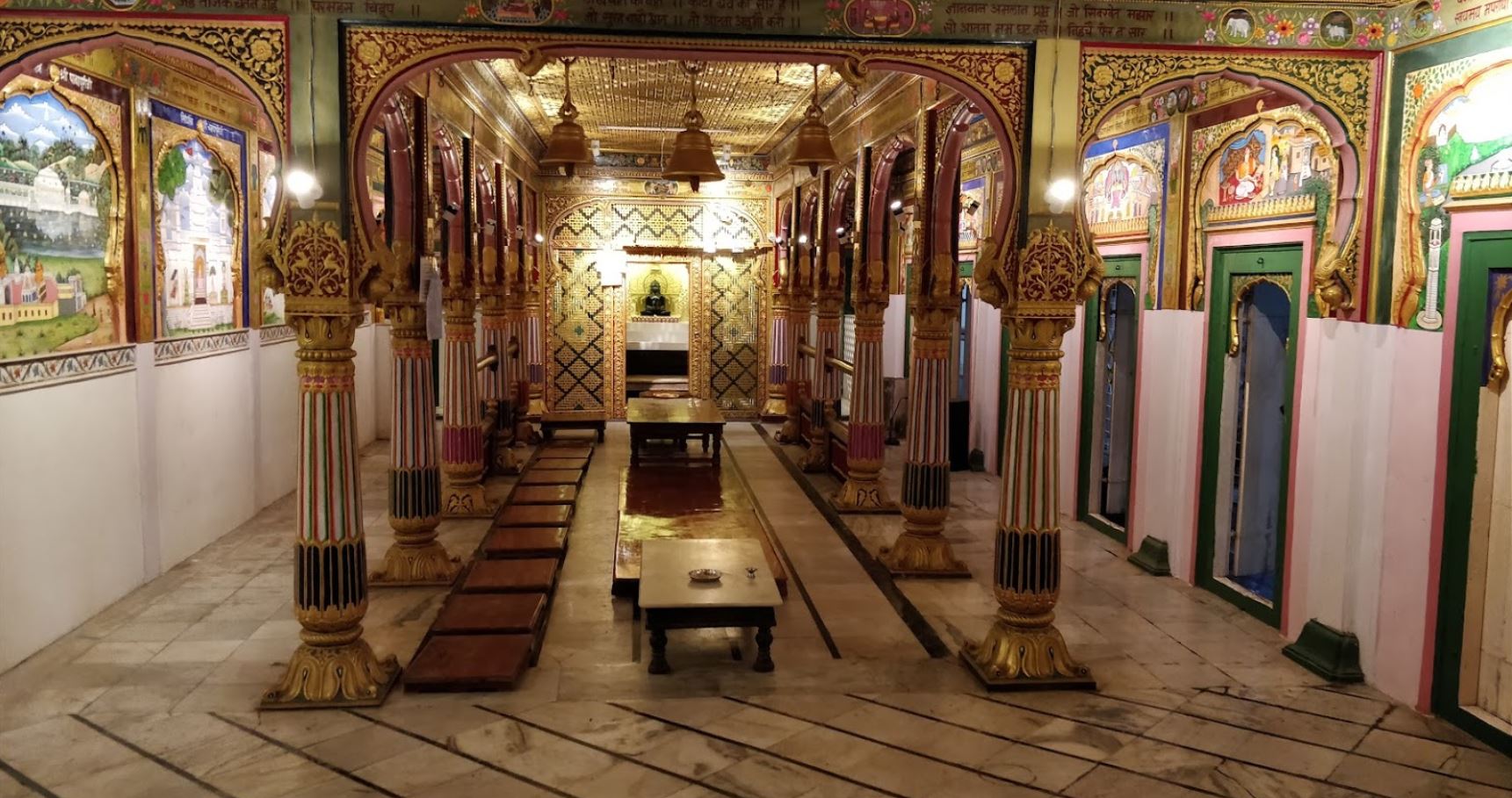 Shri 1008 Adinath Swami and Shri 1008 Parshvnath Swami Digamber Jain Mandir, Ravivar Peth, Phaltan, District - Satara (Maharashtra) image 2