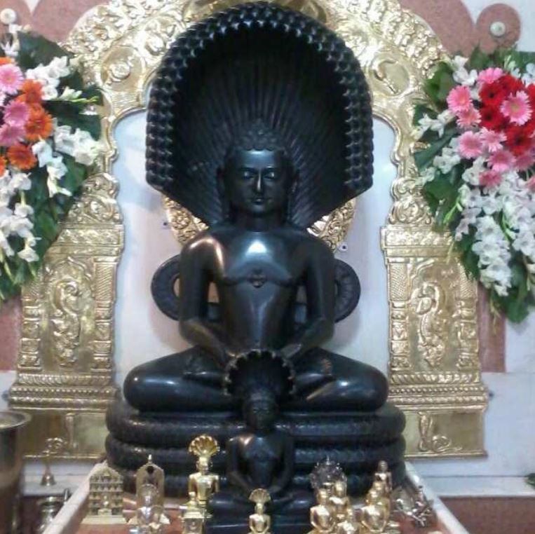 Shri Parshvnath Digamber Jain Mandir, Vaduj, District - Satara (Maharashtra) image 1