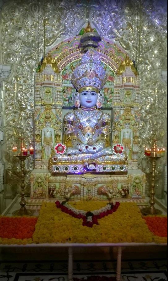 Shri Sumatinath Shwetamber Jain Mandir, Guruwar Peth, Karad, District - Satara (Maharashtra) image 2