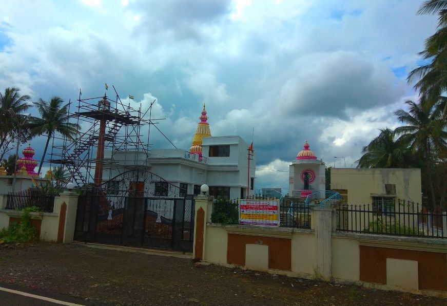 Shri Parshvnath Digamber Jain Mandir, Narayanwadi, District - Satara (Maharashtra) image 1