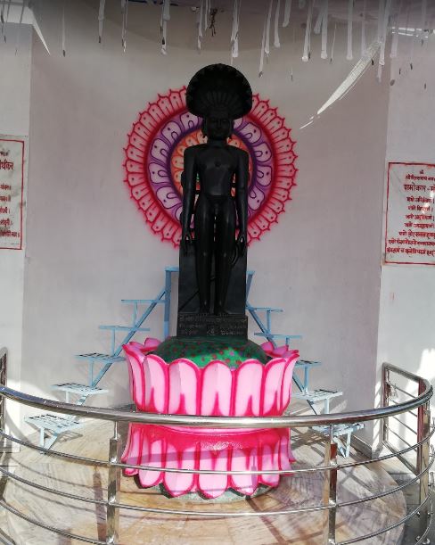 Shri Parshvnath Digamber Jain Mandir, Narayanwadi, District - Satara (Maharashtra) image 6