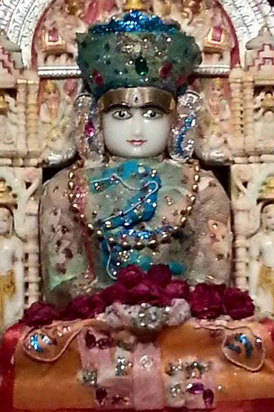 Shri Shantinath Shwetamber Jain Mandir, Chapsi Road, Latur (Maharashtra) thumbnail 3