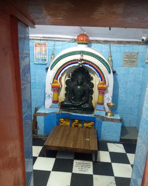 Shri 1008 Bhagwan Parshvnath Digamber Jain Mandir, Sawe Wadi, Latur (Maharashtra) image 3