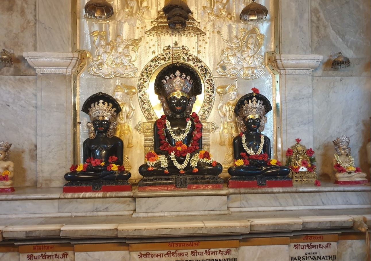 Babu Amichand Panalal Adishwarji Jain Mandir, Walkeshwar, Malabar Hill, Mumbai (Maharashtra) image 8
