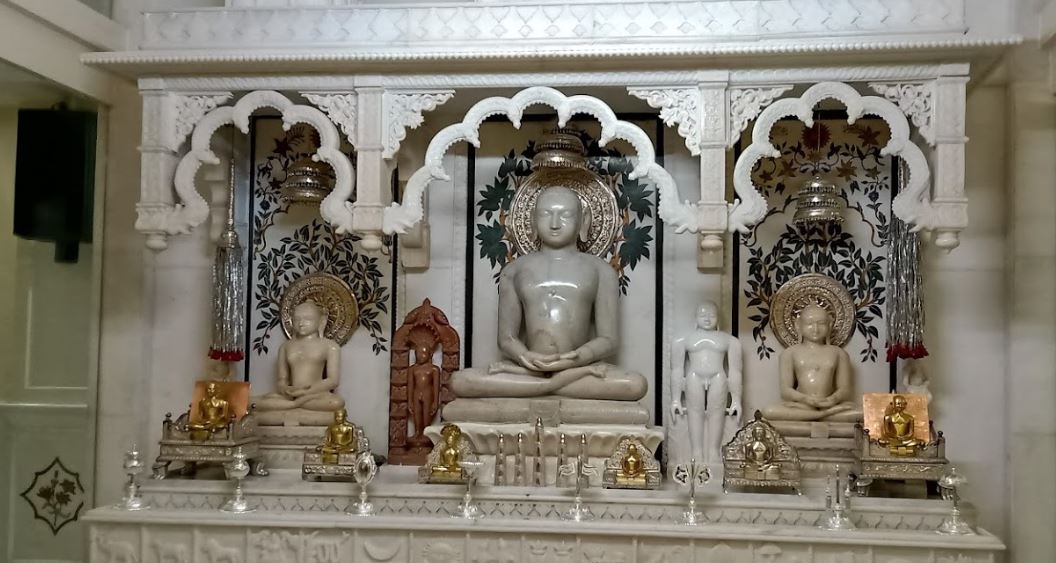 Shri 1008 Chandraprabh Digamber Jain Mandir, Bhuleshwar Road, Fanas Wadi, Kalbadevi, Mumbai (Maharashtra) image 2