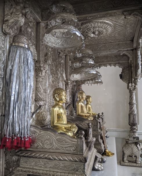 Shri 1008 Chandraprabh Digamber Jain Mandir, Bhuleshwar Road, Fanas Wadi, Kalbadevi, Mumbai (Maharashtra) image 4