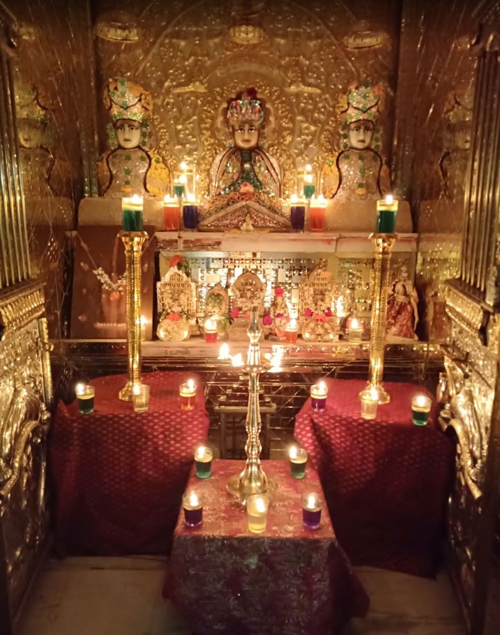 Shri Chintamani Parshvnath Jain Mandir, Sumer Nagar, Borivali West, District-Mumbai Suburban (Maharashtra) image 2