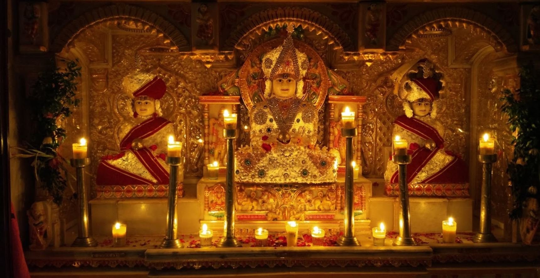 Shri Adinath Bhagwan Shwetamber Jain Mandir, Sardar Vallabhbhai Patel Road, Khetwadi, Girgaon, Mumbai (Maharashtra) image 3
