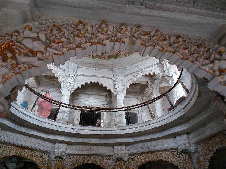Shri Mahaveer Swami Shwetamber Jain Derasar, (Motisha Lalbaug Jain Temple), C P Tank Road, Bhuleshwar, Mumbai (Maharashtra) thumbnail 6