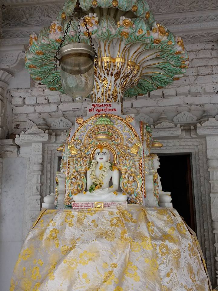 Shri Mahaveer Swami Shwetamber Jain Derasar, (Motisha Lalbaug Jain Temple), C P Tank Road, Bhuleshwar, Mumbai (Maharashtra) image 7