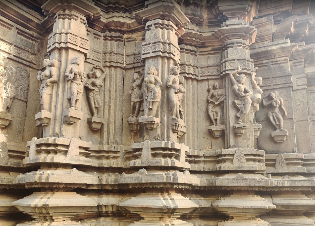 Shri 1008 Bhagwan Adinath Digamber Jain Mandir Atishaya Kshetra, Khidrapur, District - Kolhapur (Maharashtra) image 9