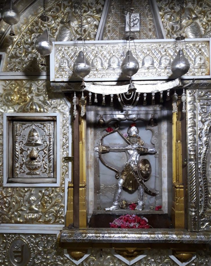 Shri Mahaveer Swami Jain Derasar, Kalba Devi Road, Pydhonie, Bhuleshwar, Mumbai (Maharashtra) image 3