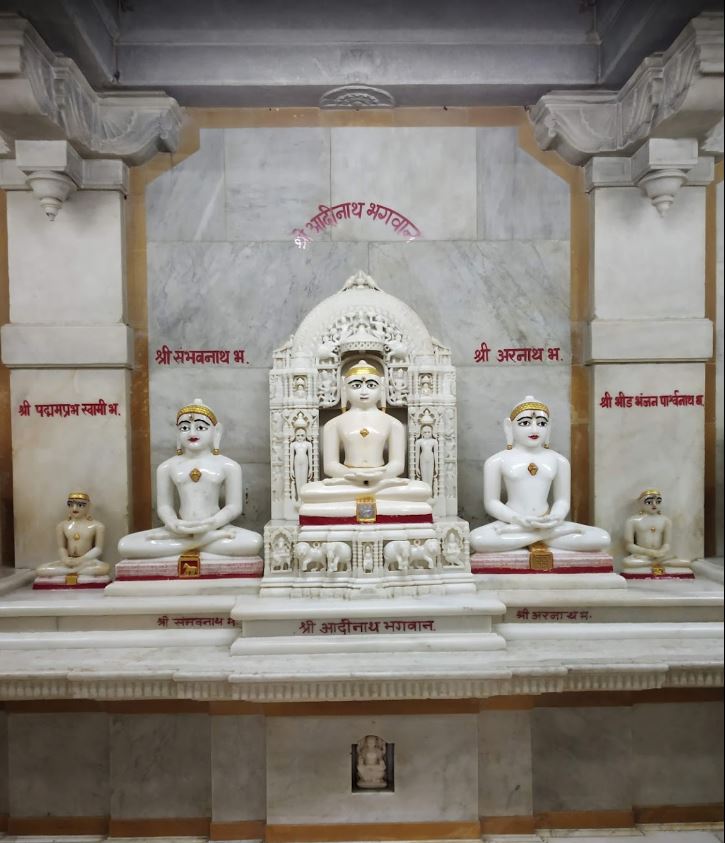 Shri Adeshwar Ji Jain Mandir, Vijay Vallabh Chowk, Pydhonie, Bhuleshwar, Mumbai (Maharashtra) image 6