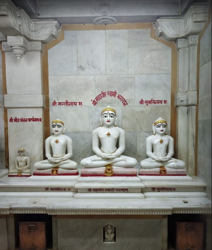 Shri Adeshwar Ji Jain Mandir, Vijay Vallabh Chowk, Pydhonie, Bhuleshwar, Mumbai (Maharashtra) image 9