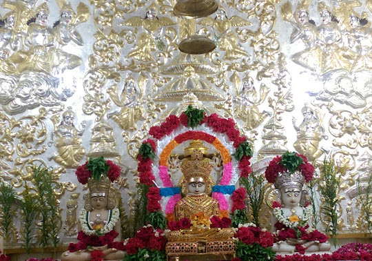 Shri Shantinath Maharaj Jain Derasar, Ibrahim Rehmatullah Road, Pydhonie, Bhuleshwar, Mumbai (Maharashtra) thumbnail 2