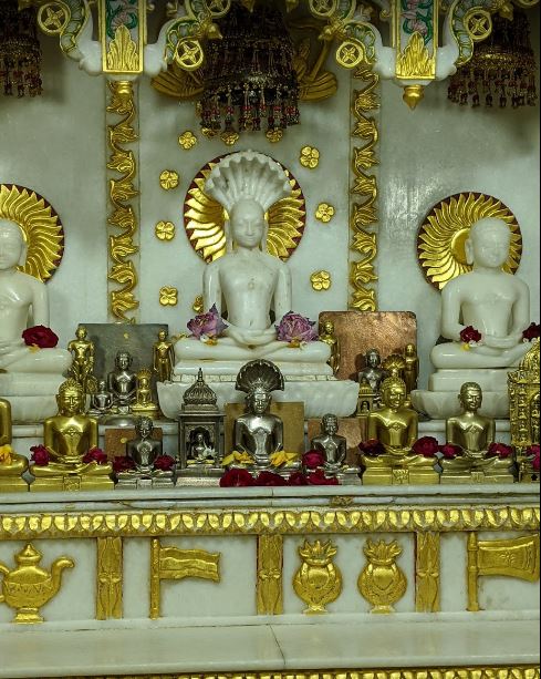 Shri 1008 Parshvnath Digamber Jain Mandir, Kika Street, Gulal Wadi, Bhuleshwar, Mumbai (Maharashtra) image 3